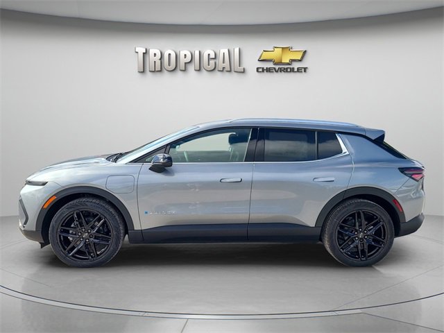 New 2026 Chevrolet Equinox EV LT image 2