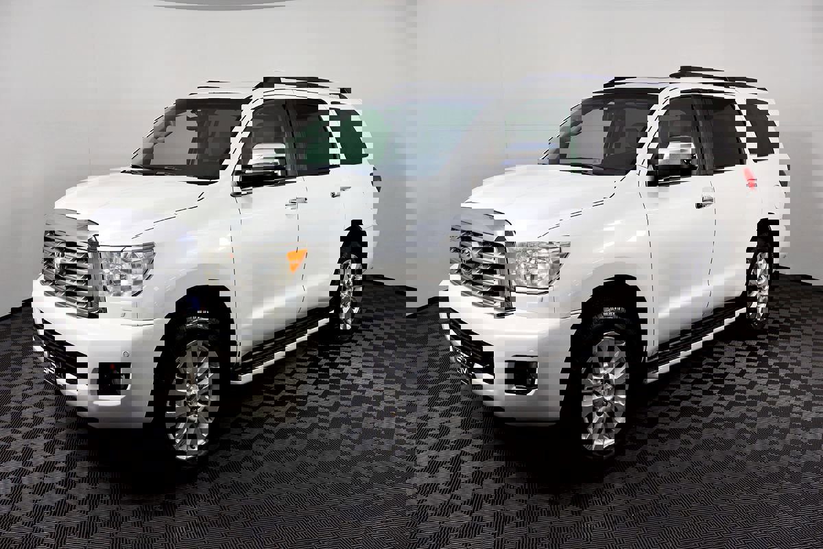 Used 2010 Toyota Sequoia Platinum image 1
