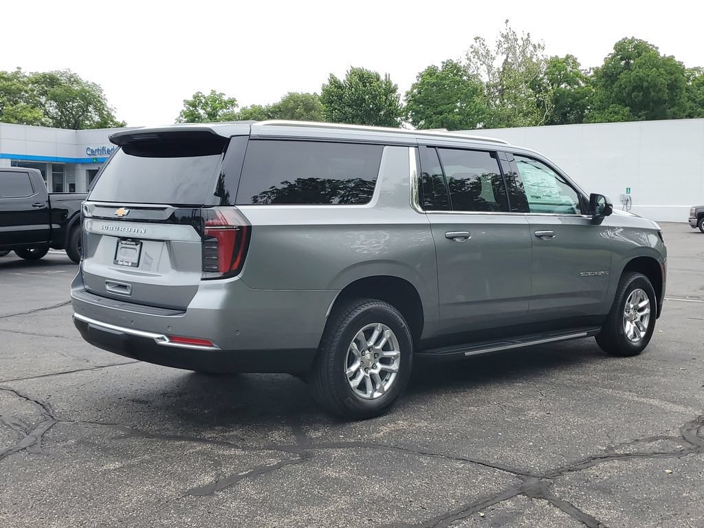 New 2026 Chevrolet Suburban LS w/ LPO, Dark Essentials Package AWD/4WD image 10