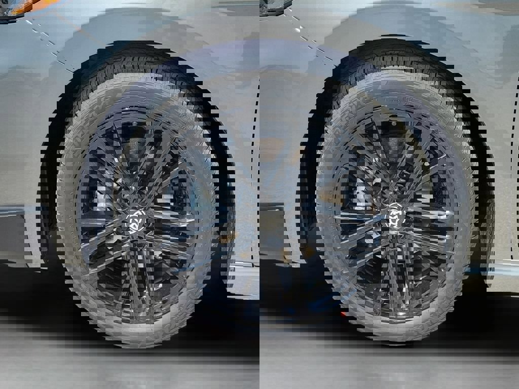 New 2026 Toyota Camry SE image 10