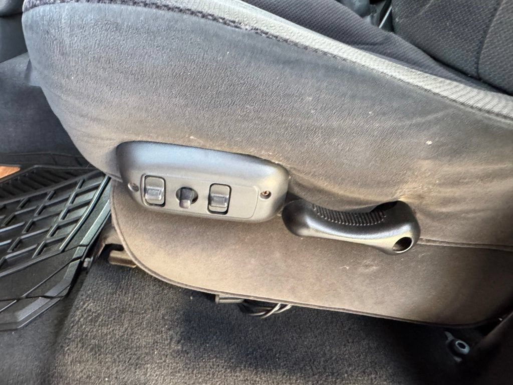 Used 2005 Dodge Ram 1500 Truck SLT w/ Daytona Edition Group AWD/4WD image 13