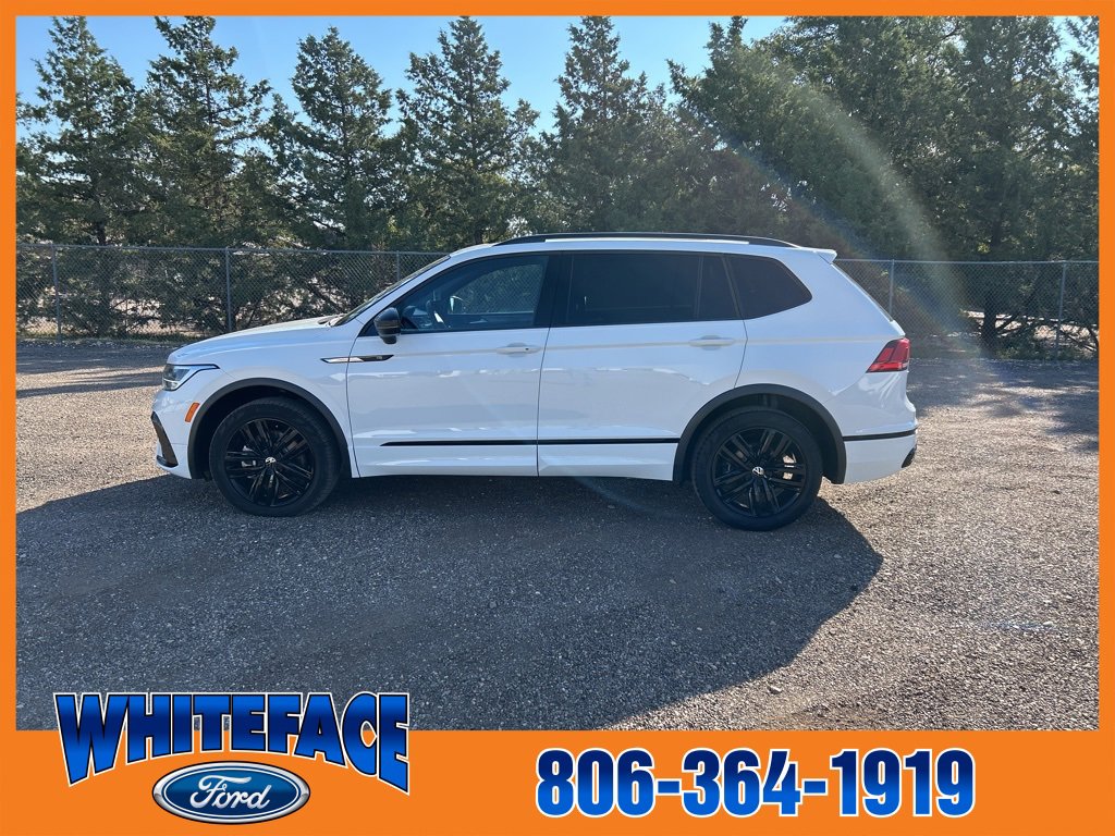 Used 2022 Volkswagen Tiguan SE R-Line image 3