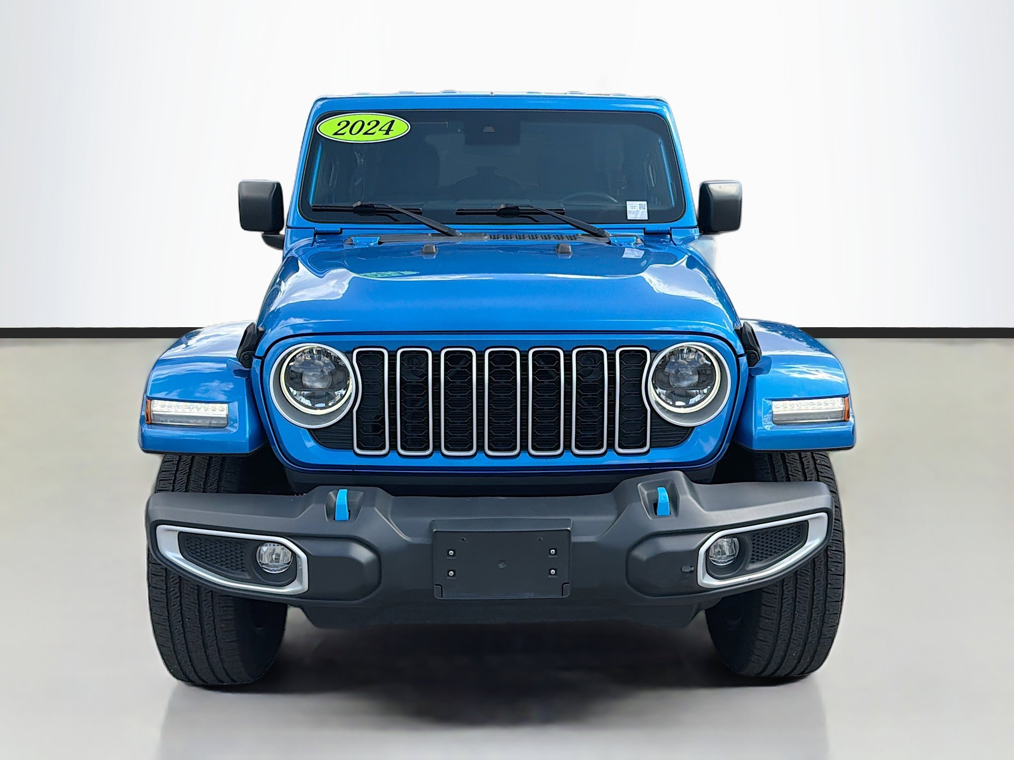 Used 2024 Jeep Wrangler Sahara image 8