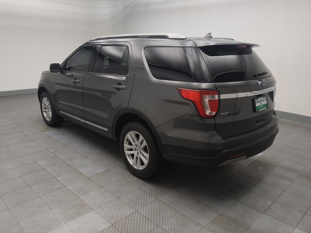 Used 2019 Ford Explorer XLT w/ Equipment Group 202A AWD/4WD image 3