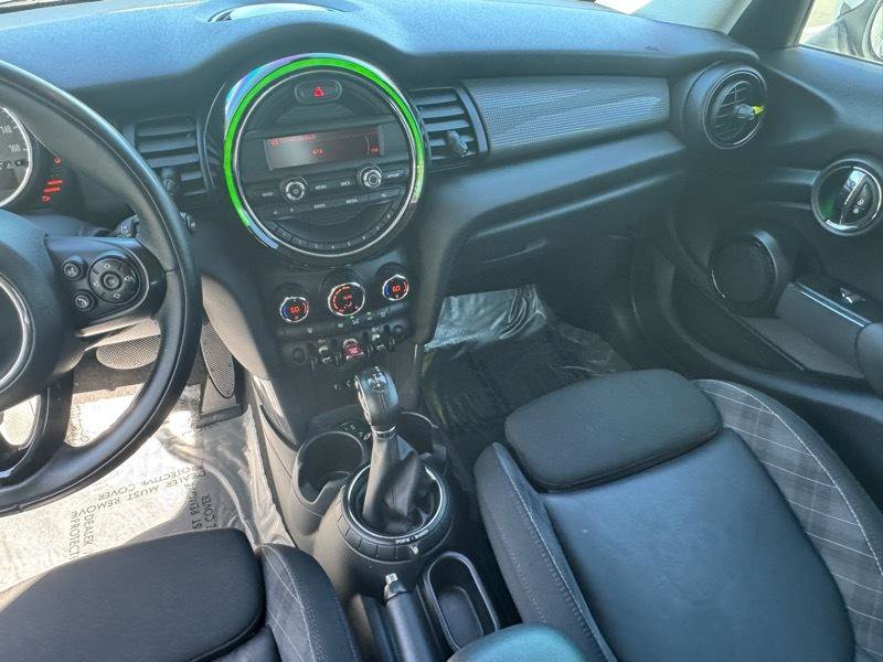 Used 2016 MINI Cooper 4-Door Hardtop image 10