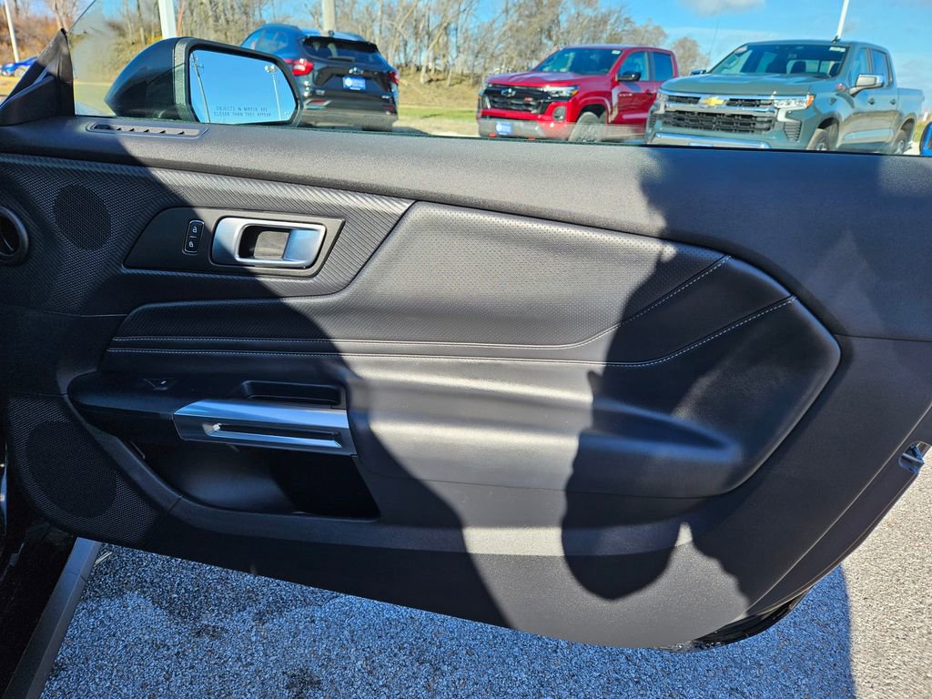 Used 2024 Ford Mustang Premium image 28