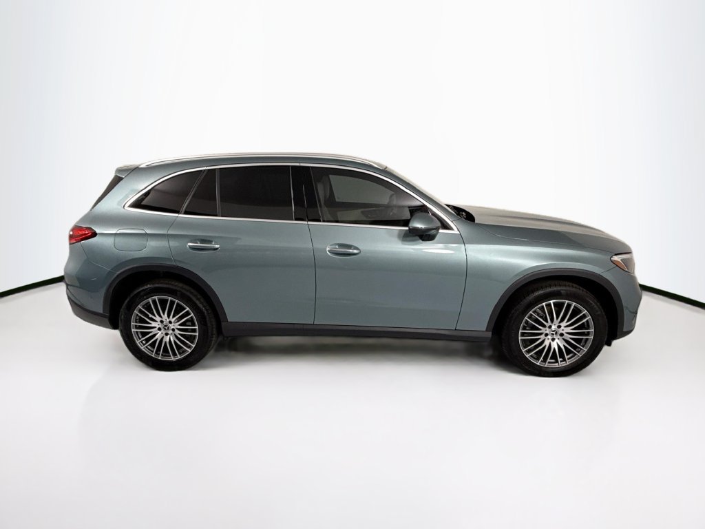 Certified 2026 Mercedes-Benz GLC 300 image 4