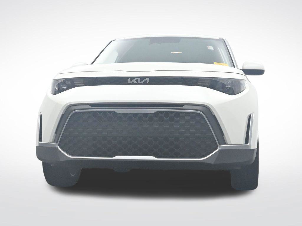 Used 2023 Kia Soul LX w/ Option Group 015 FWD image 31