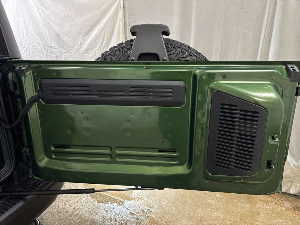 Used 2025 Ford Bronco Badlands AWD/4WD image 11