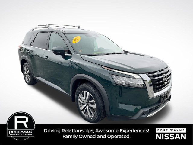 Used 2024 Nissan Pathfinder SL AWD/4WD image 6
