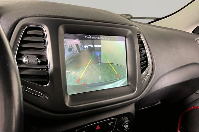 Used 2020 Jeep Compass Trailhawk AWD/4WD image 13
