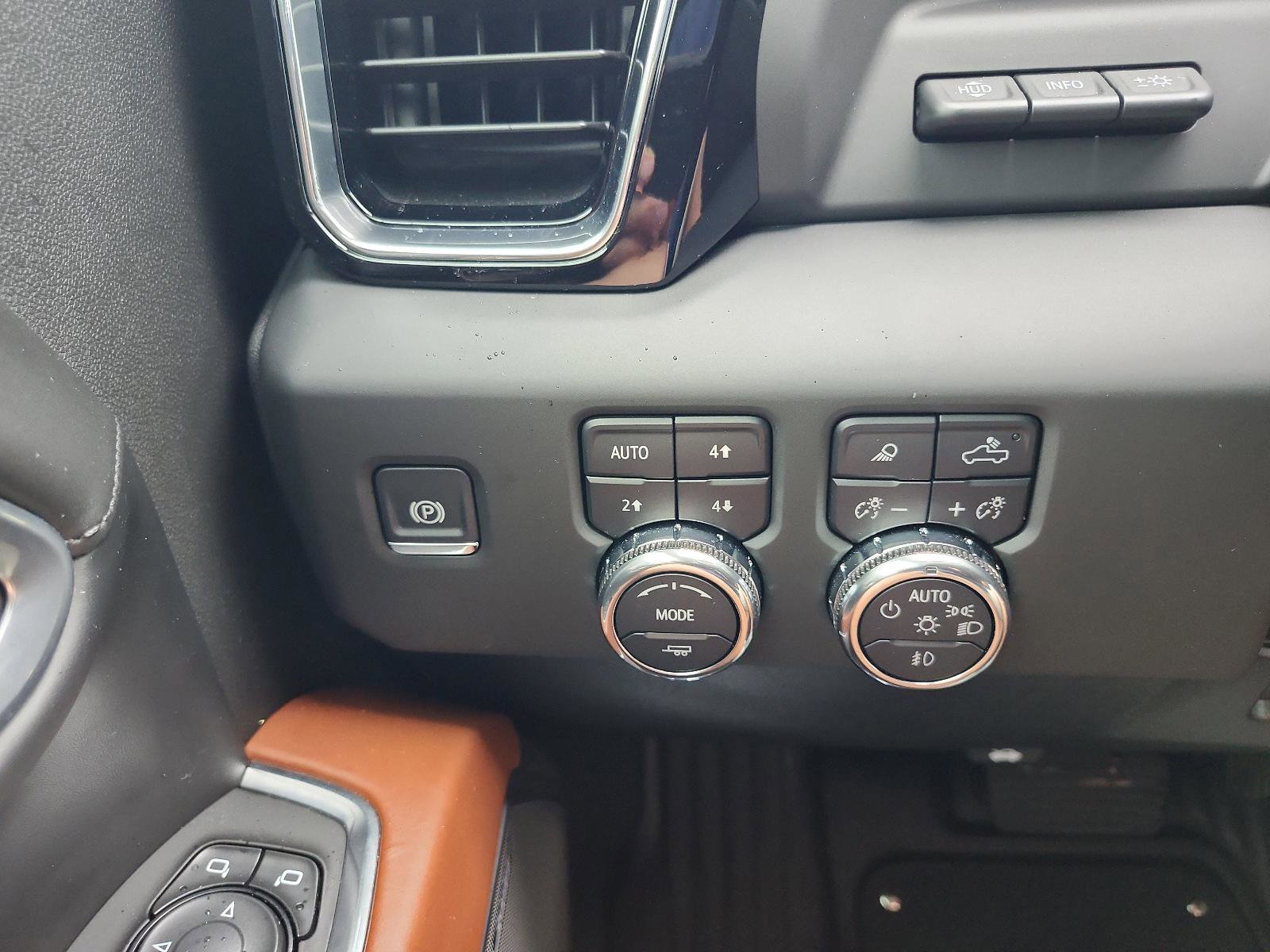 Used 2025 GMC Sierra 2500 Denali Ultimate AWD/4WD image 27