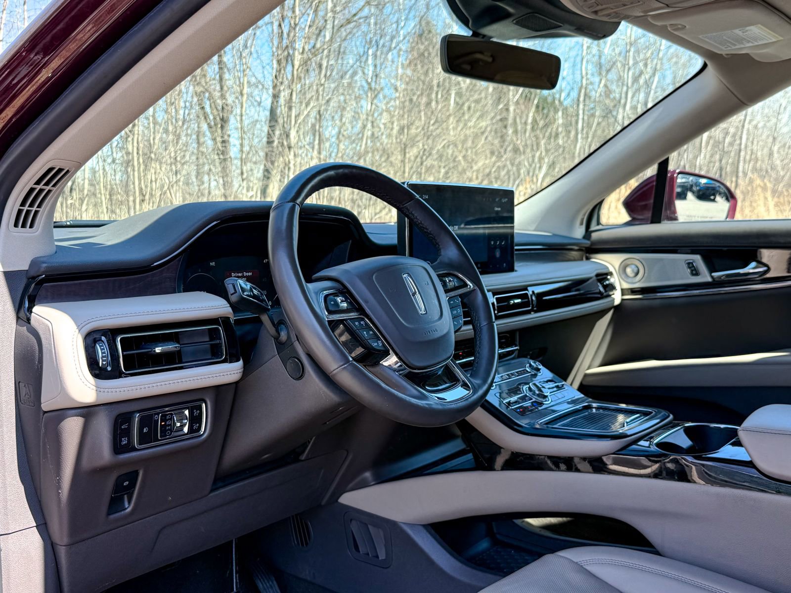 Used 2023 Lincoln Nautilus Reserve w/ Equipment Group 202A image 15