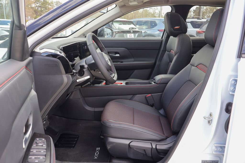 New 2026 Nissan Kicks SR image 7