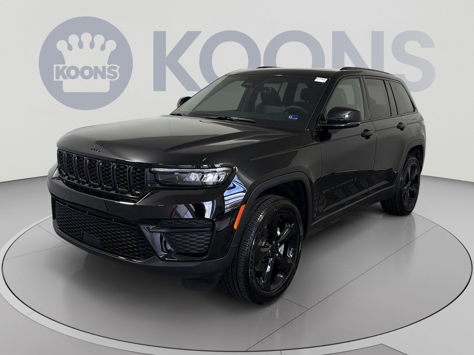 Used 2025 Jeep Grand Cherokee Altitude