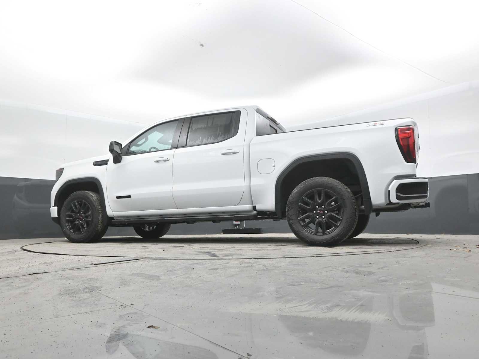 New 2026 GMC Sierra 1500 Elevation w/ Elevation Premium Package AWD/4WD image 39