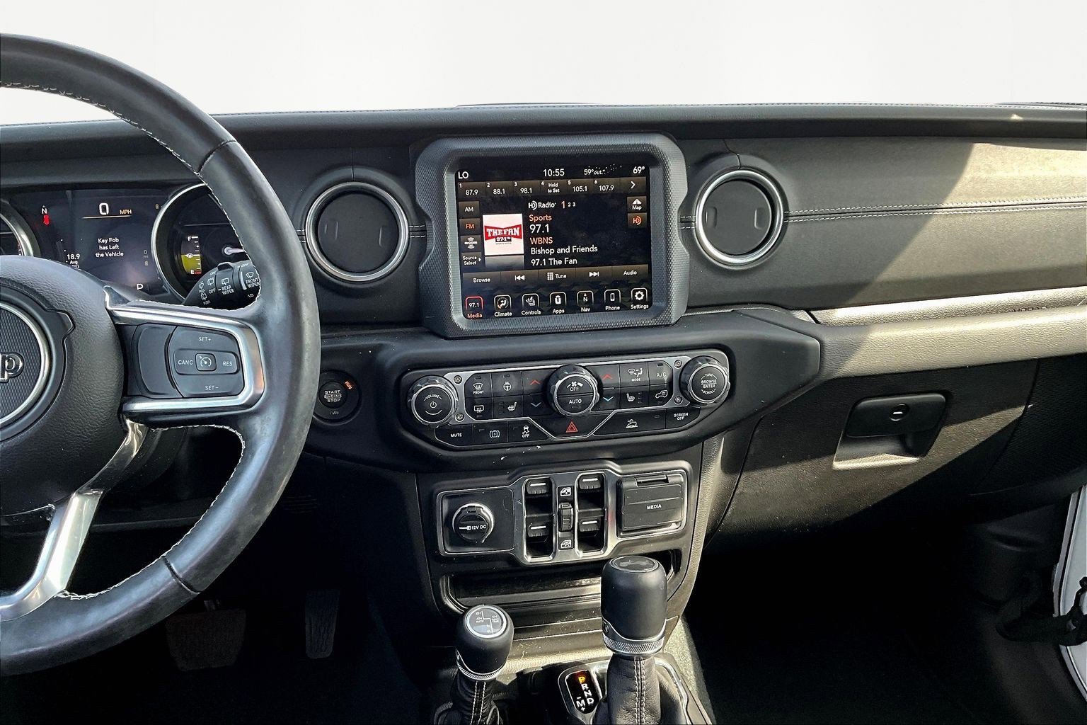 Used 2023 Jeep Wrangler Unlimited Sahara AWD/4WD image 9