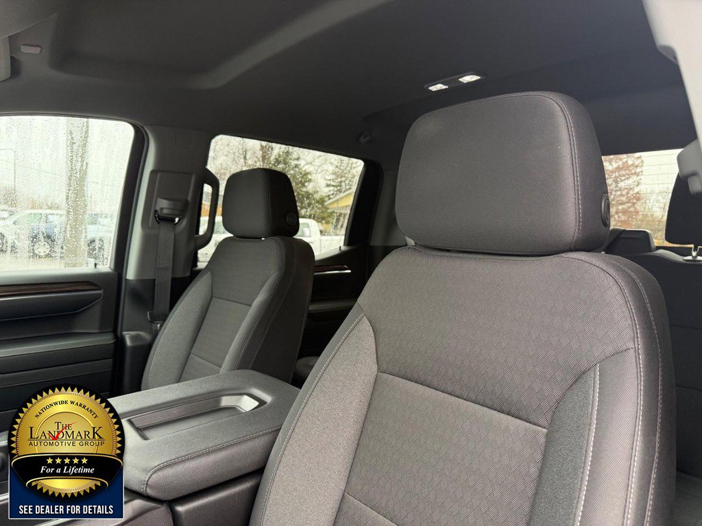 Used 2025 Chevrolet Silverado 1500 LT image 9