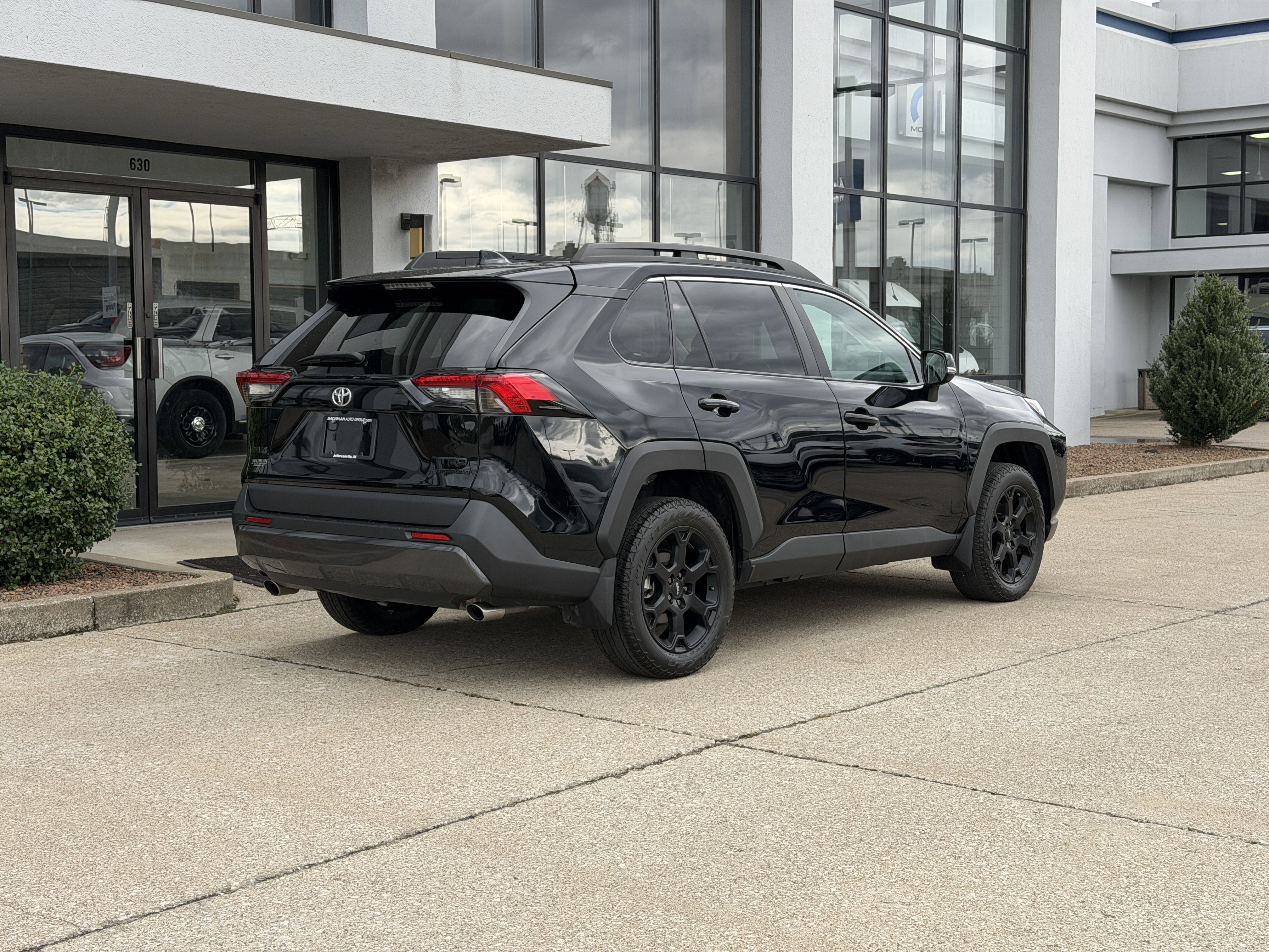 Used 2022 Toyota RAV4 TRD Off-Road image 4