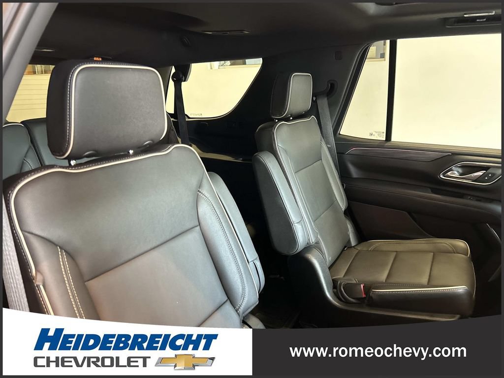 Certified 2023 GMC Yukon SLT w/ SLT Luxury Package AWD/4WD image 34