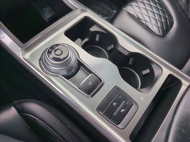 Used 2024 Ford Edge Titanium AWD/4WD image 12