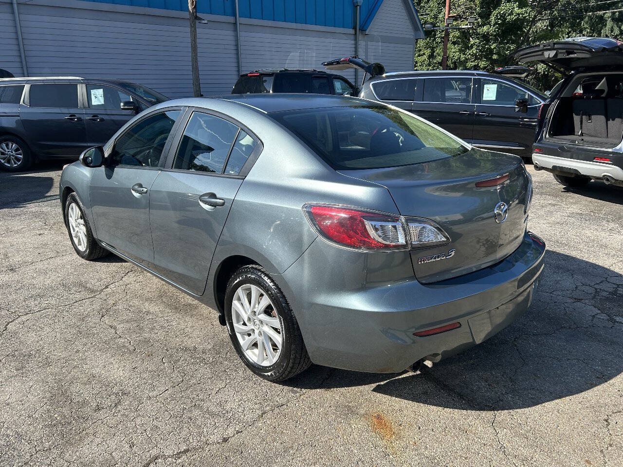 Used 2012 MAZDA MAZDA3 i Touring FWD image 10