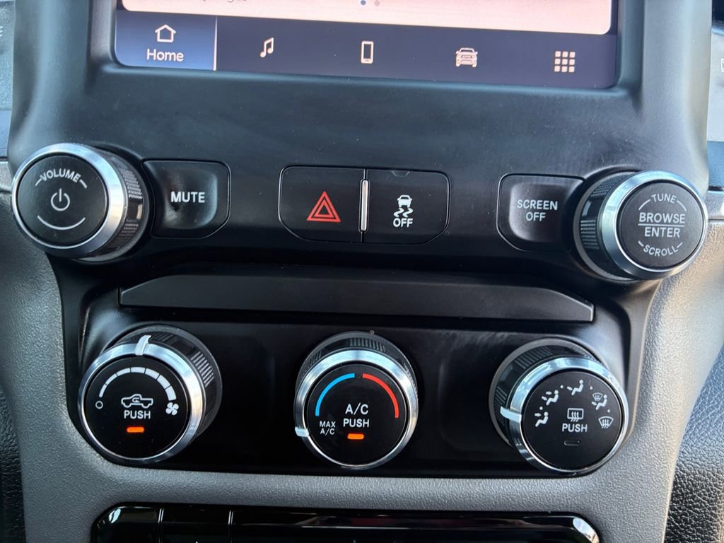 Used 2024 RAM 3500 Big Horn image 4