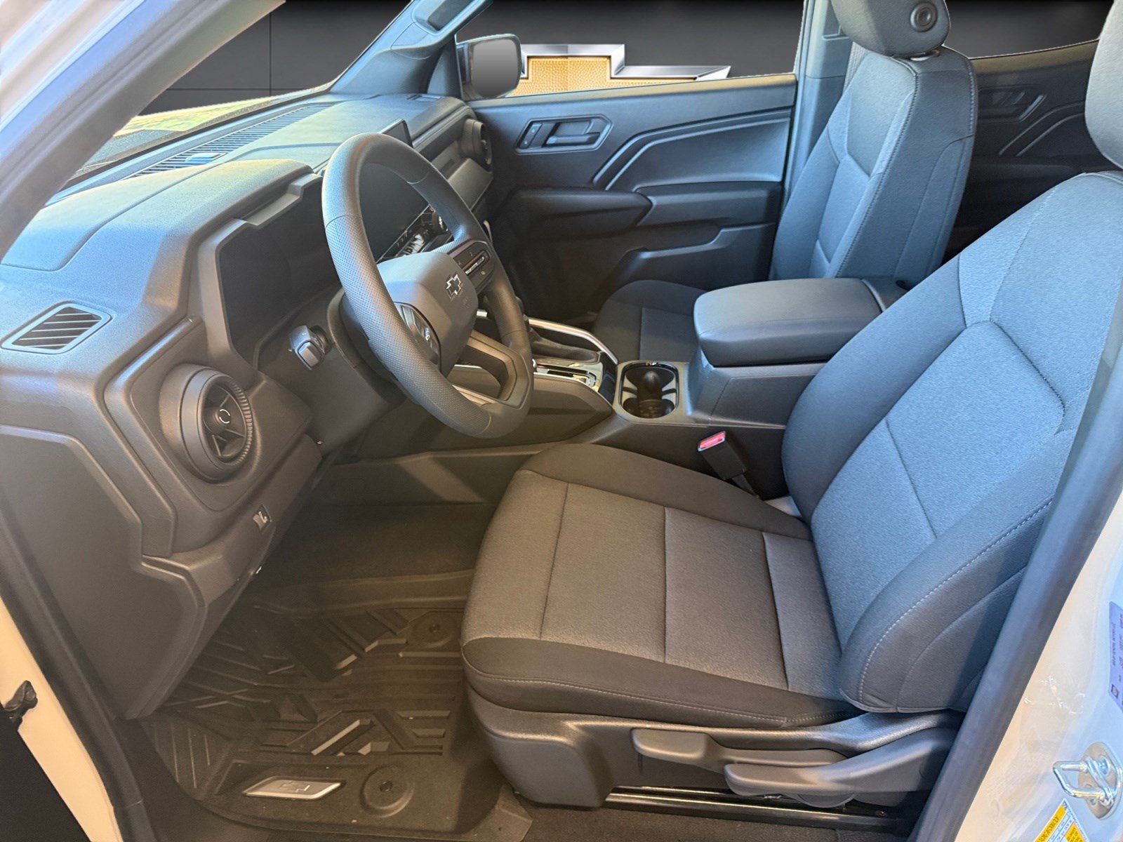 Used 2026 Chevrolet Colorado Trail Boss AWD/4WD image 11