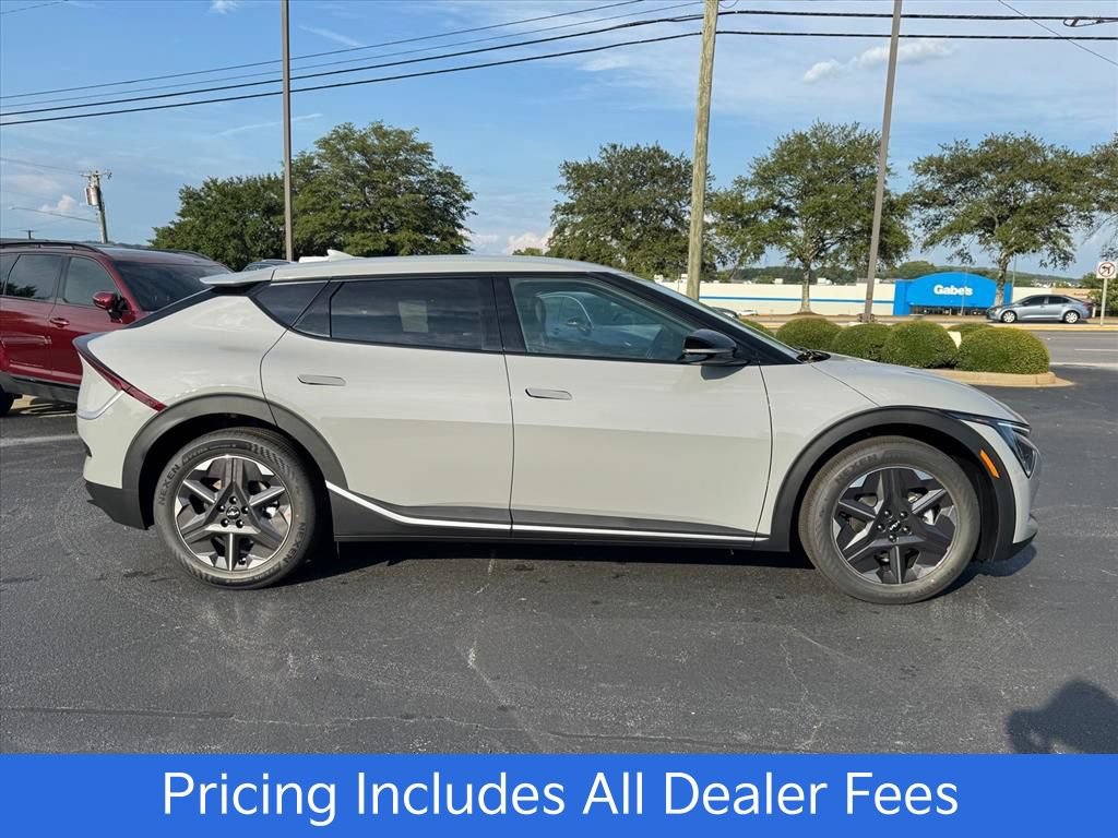New 2026 Kia EV6 Light RWD image 2