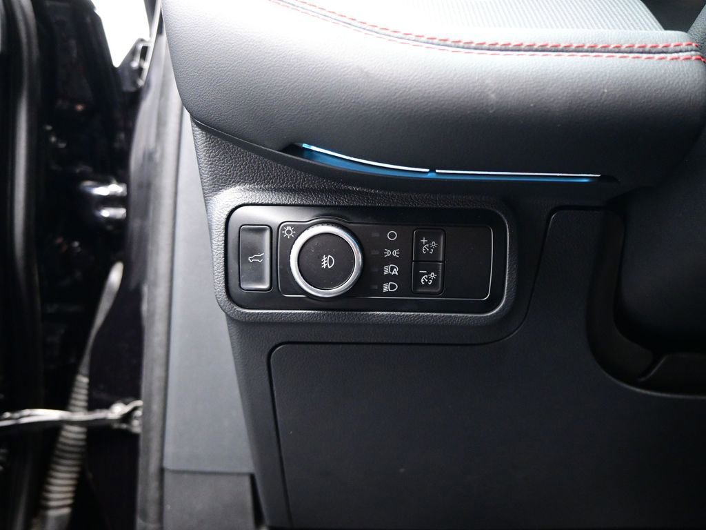 Used 2025 Ford Explorer ST image 12