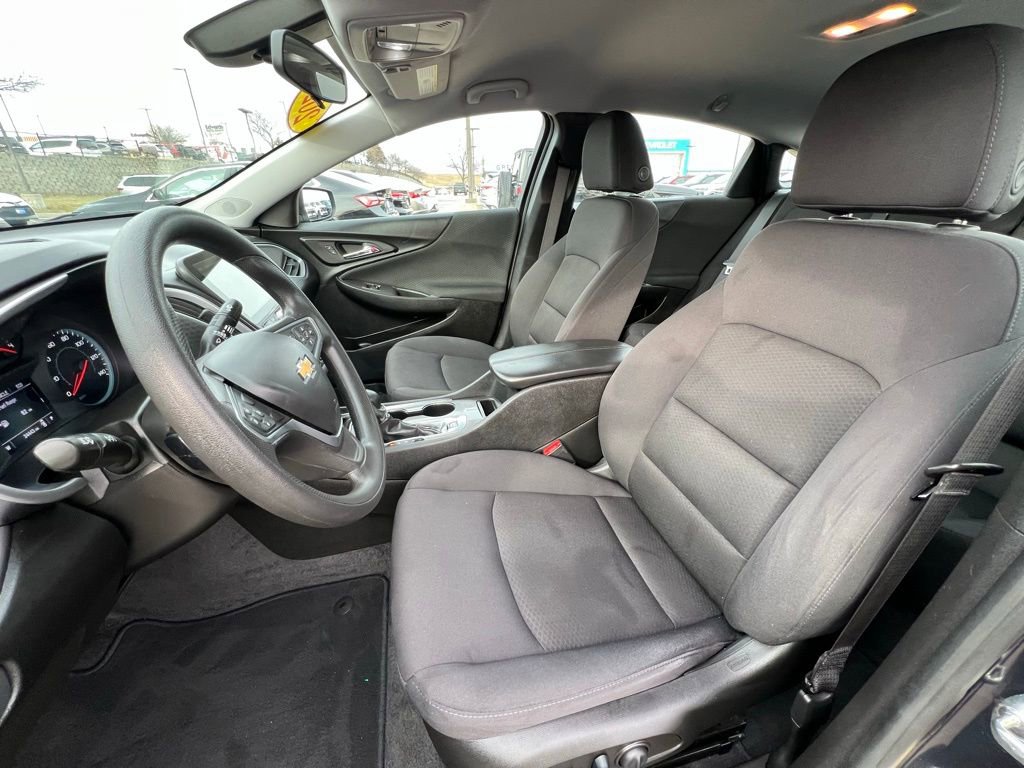 Used 2022 Chevrolet Malibu LT image 18