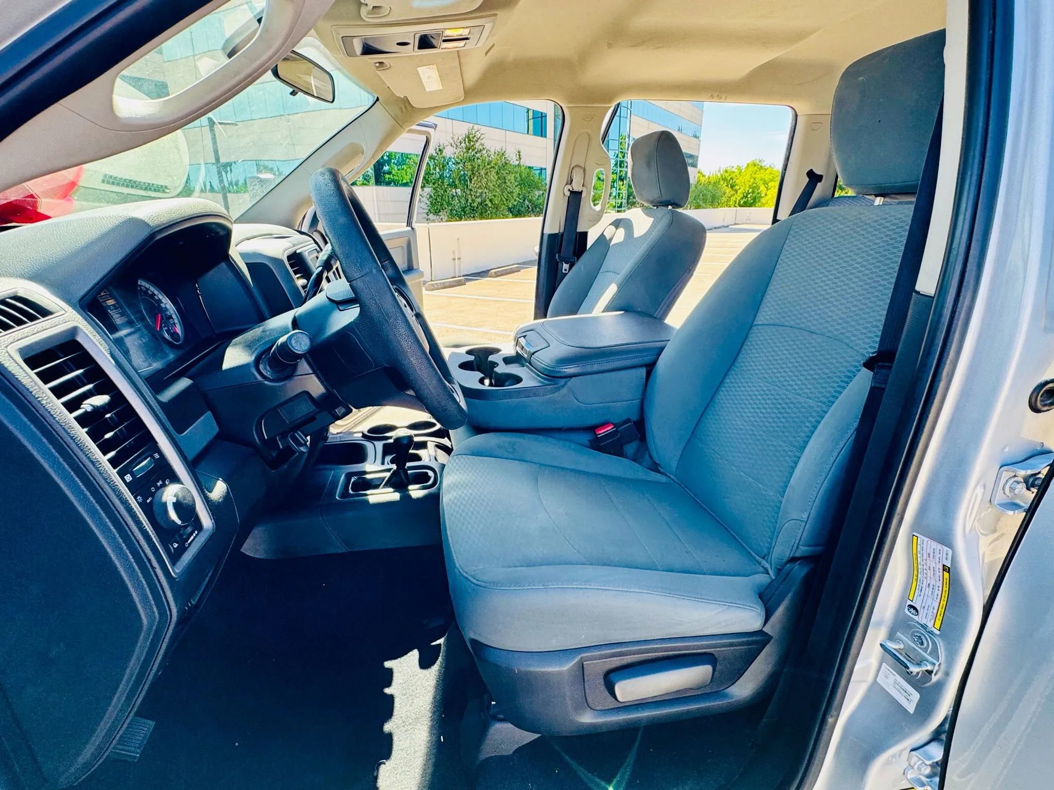 Used 2018 RAM 2500 Tradesman w/ Chrome Appearance Group AWD/4WD image 27
