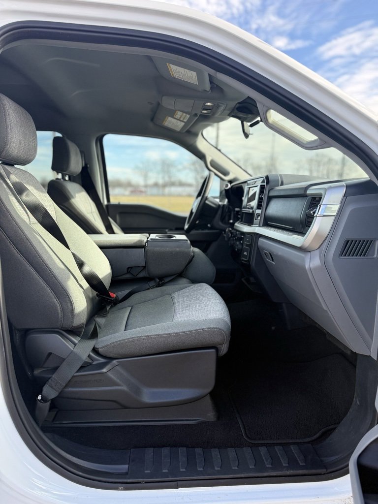 Used 2025 Ford F250 XLT image 43