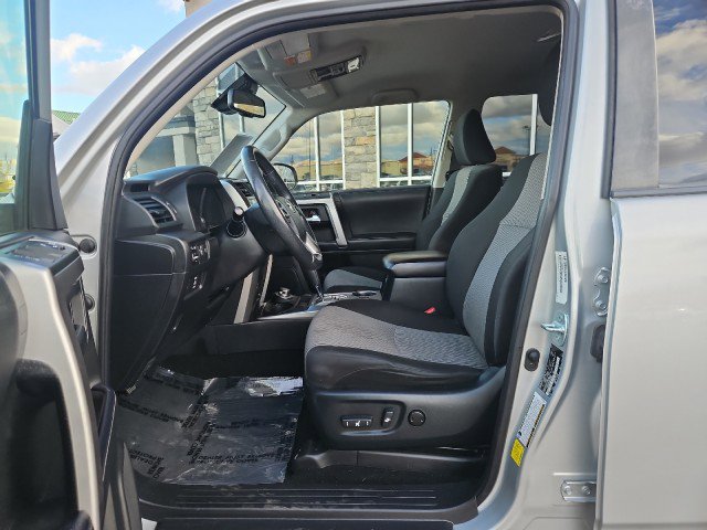 Used 2021 Toyota 4Runner SR5 AWD/4WD image 11