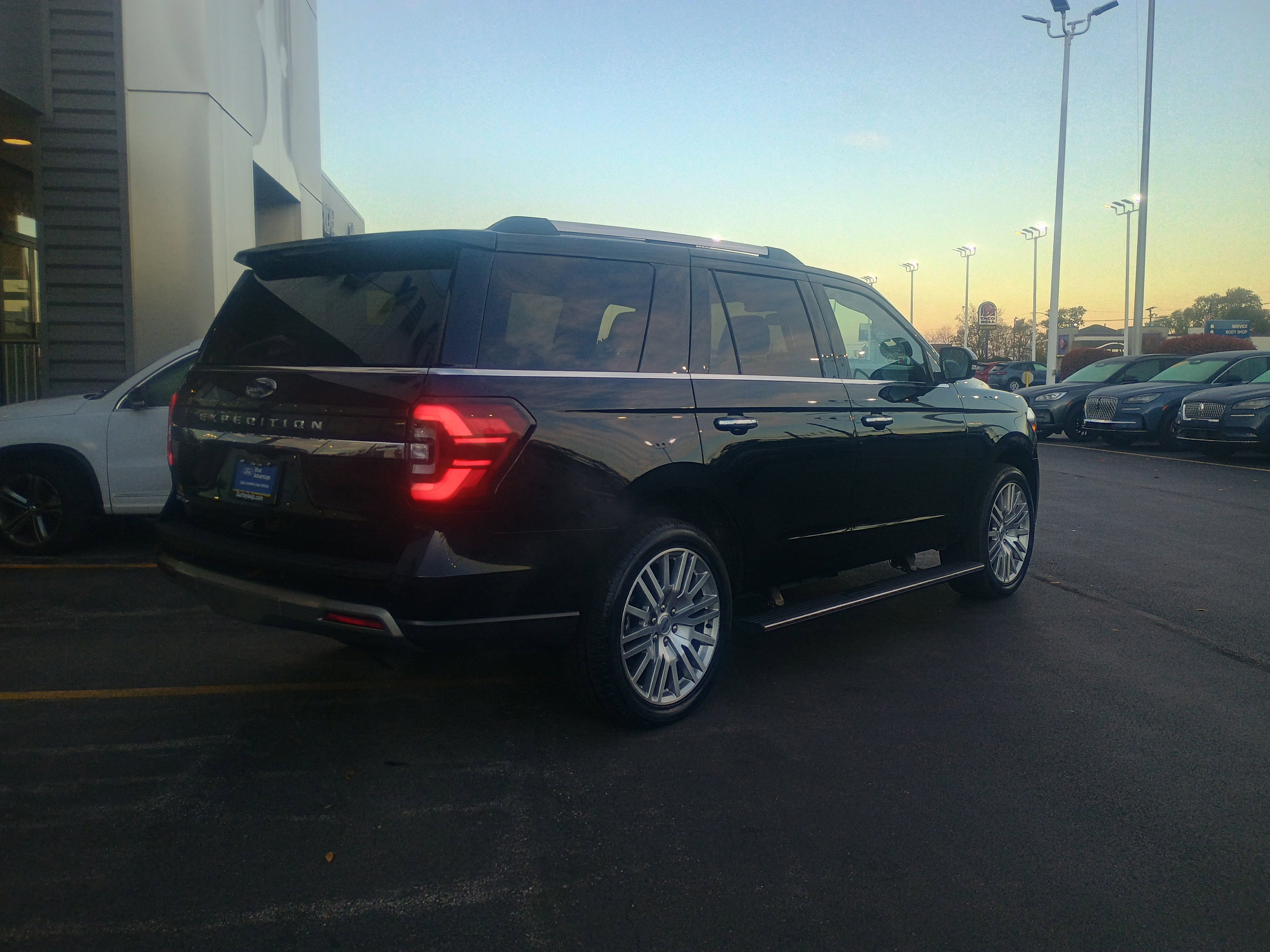 Certified 2024 Ford Expedition Limited image 17