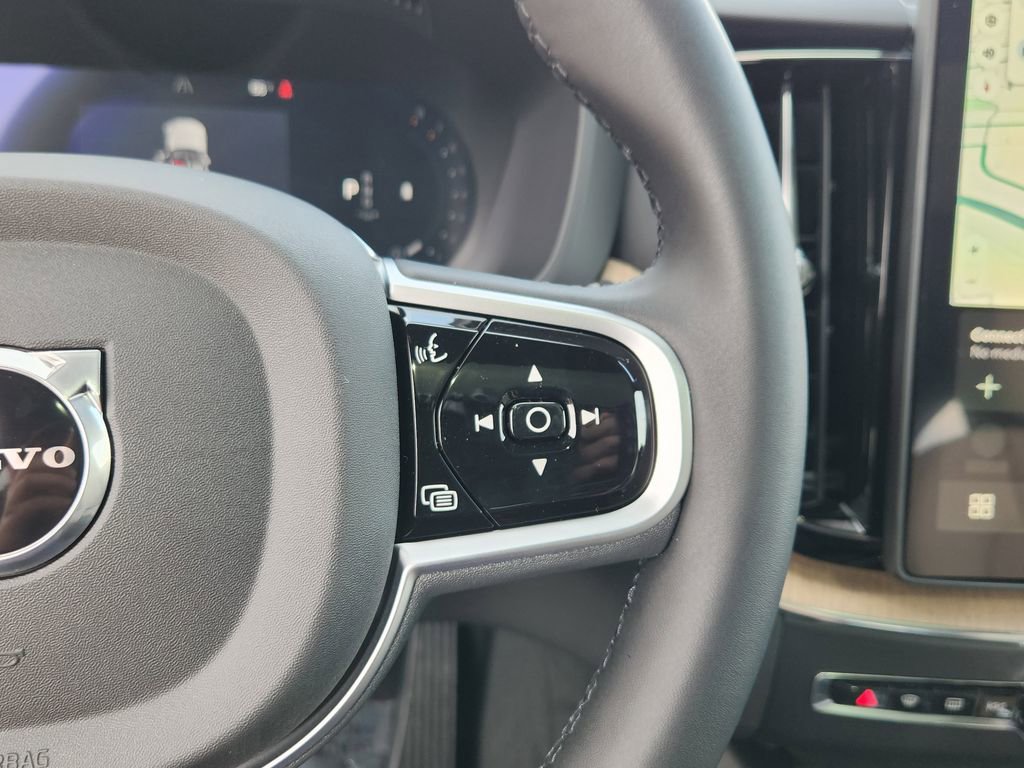 New 2026 Volvo XC60 B5 Plus w/ Protection Package Premier image 18