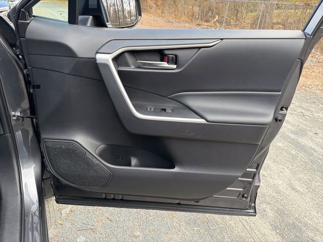 Used 2021 Toyota RAV4 XLE w/ XLE Grade Weather Package image 10