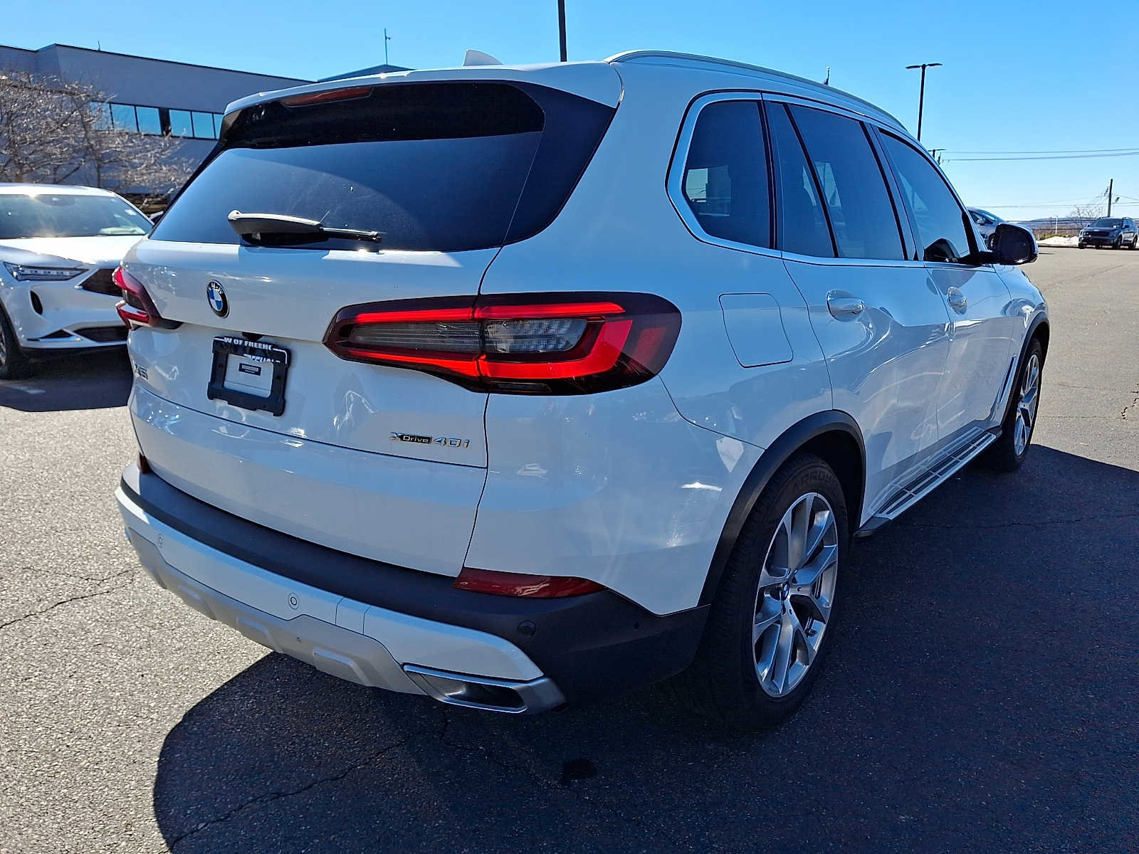 Used 2023 BMW X5 xDrive40i AWD/4WD image 4