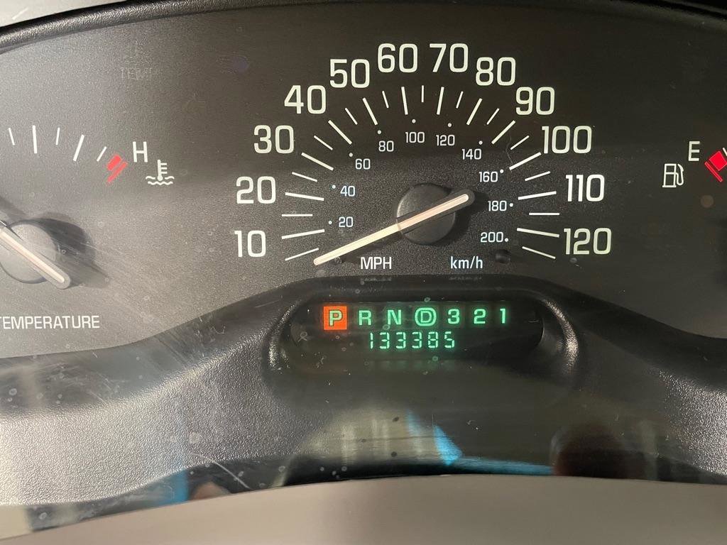 Used 2003 Buick Century Custom image 25