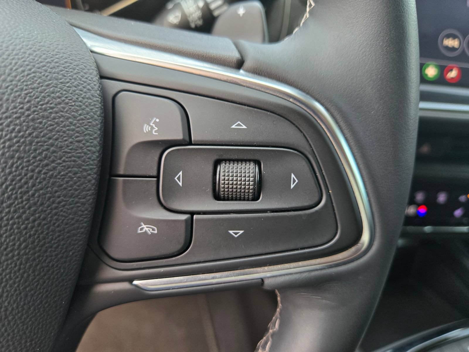 Used 2021 Buick Envision Preferred FWD image 13