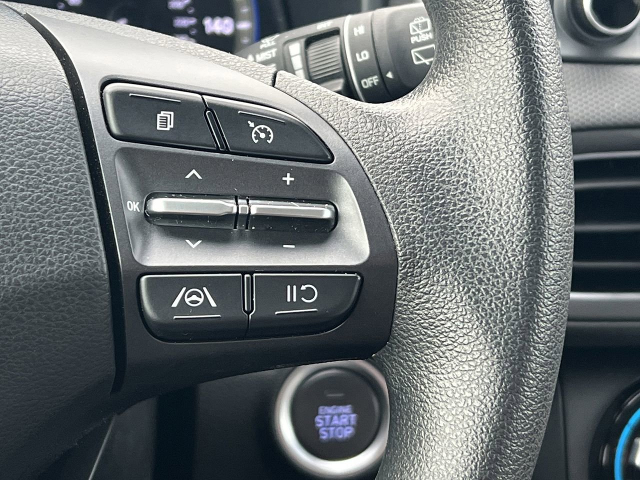 Used 2023 Hyundai Kona SEL image 12