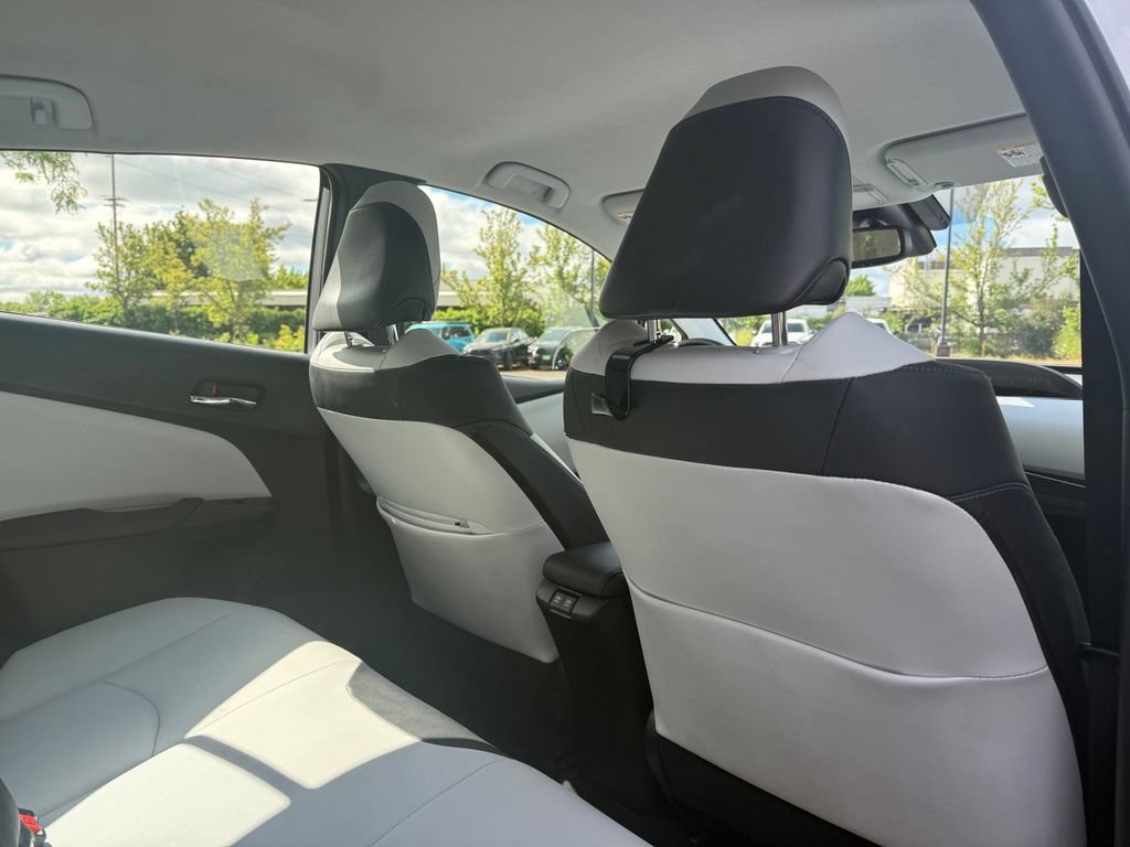 Used 2020 Toyota Prius XLE w/ Advanced Technology Package AWD/4WD image 19
