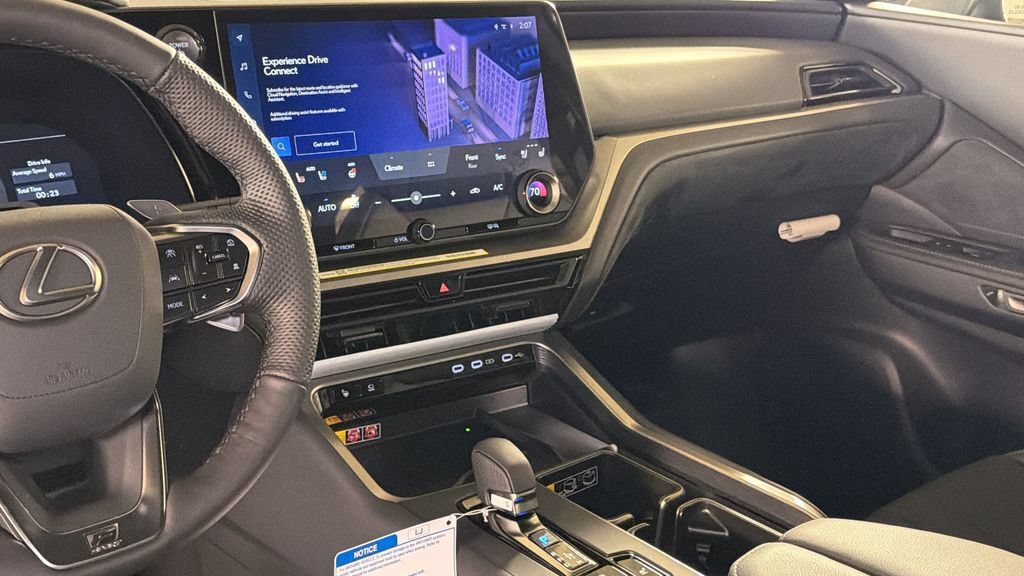 New 2026 Lexus TX 500h AWD image 13