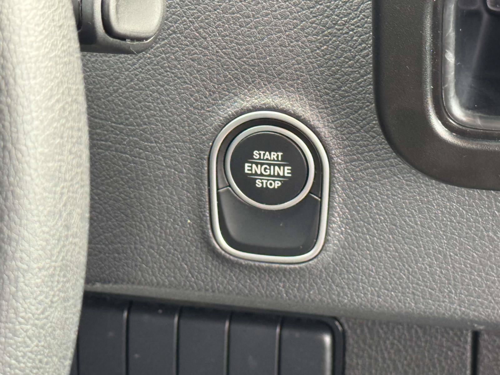 Used 2024 Mercedes-Benz Sprinter 2500 image 12