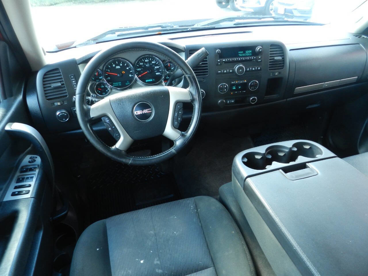 Used 2012 GMC Sierra 2500 SLE w/ SLE Preferred Package image 9