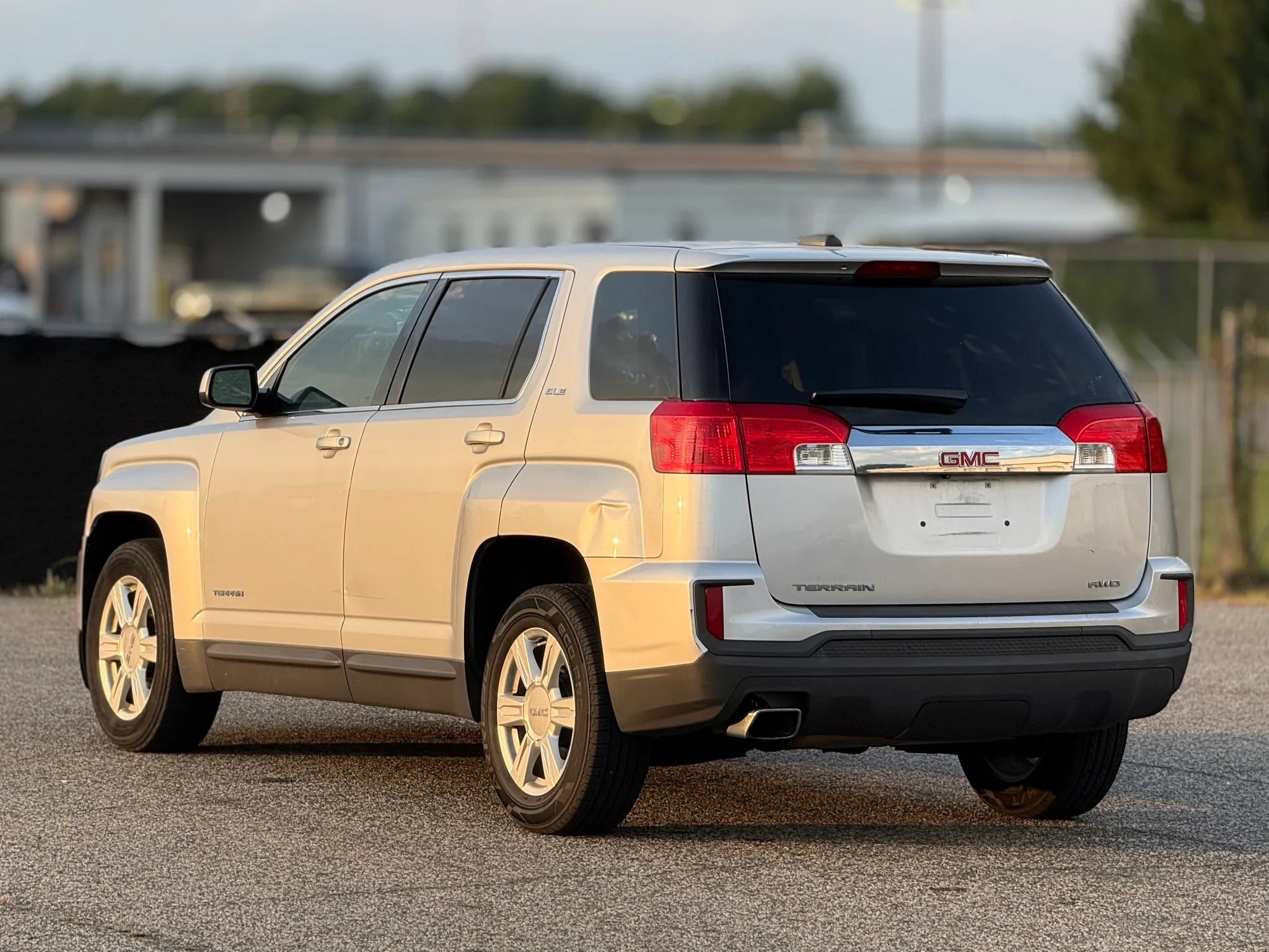 Used 2016 GMC Terrain SLE AWD/4WD image 10