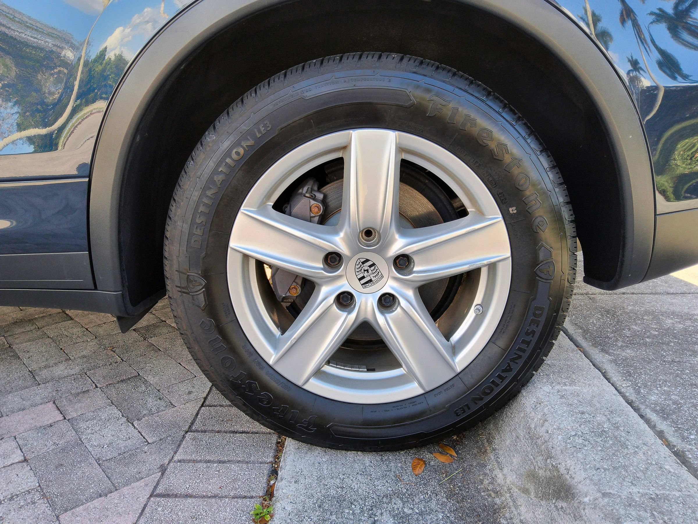 Used 2014 Porsche Cayenne AWD/4WD image 48