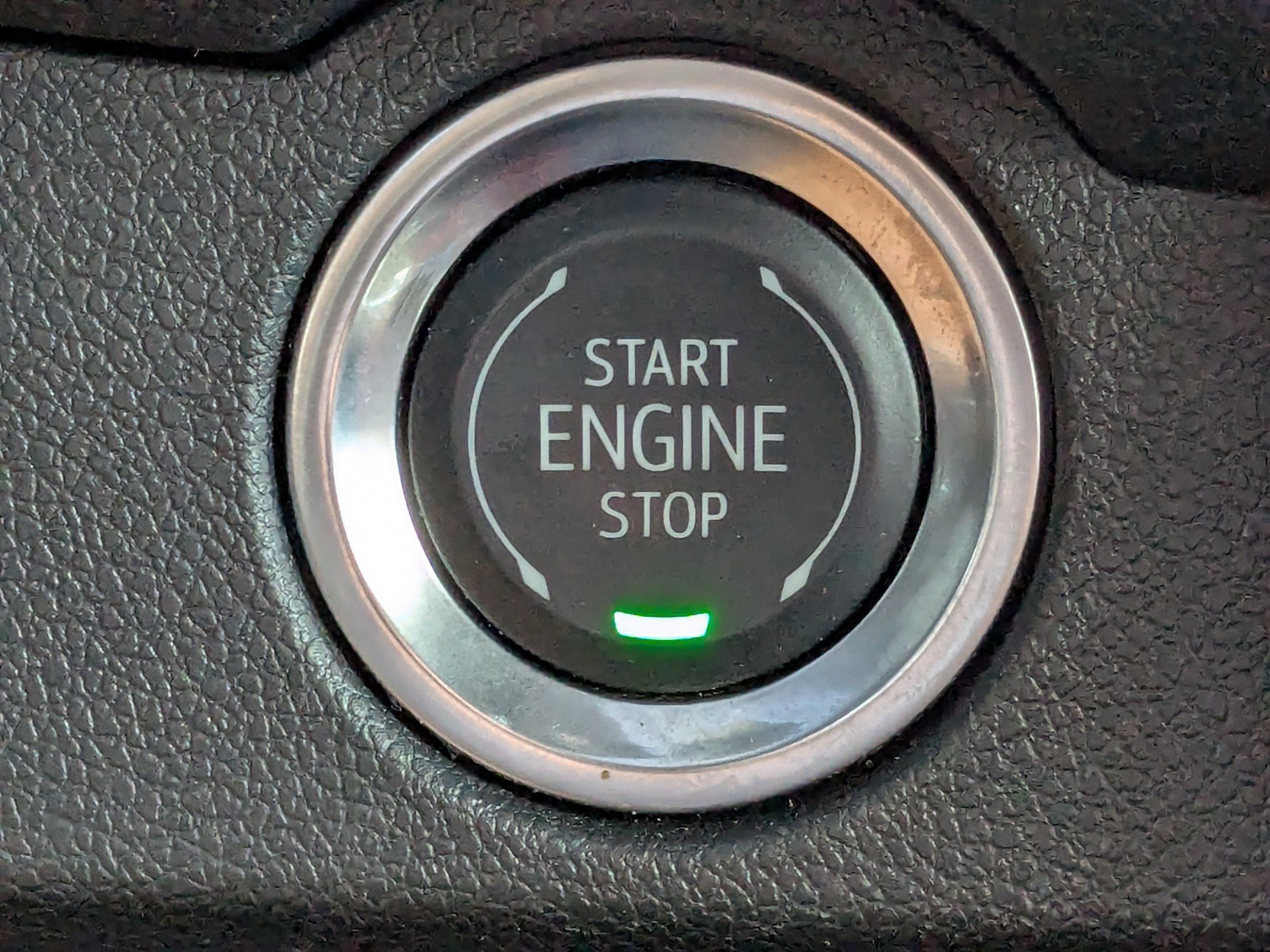 Used 2025 Chevrolet Traverse LT w/ Driver Confidence Package image 35