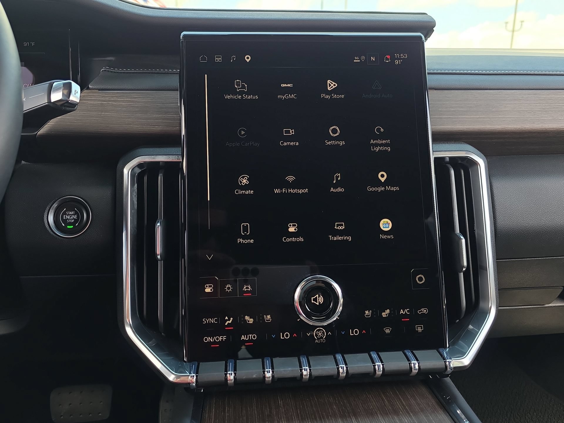 Used 2025 GMC Acadia Denali FWD image 23