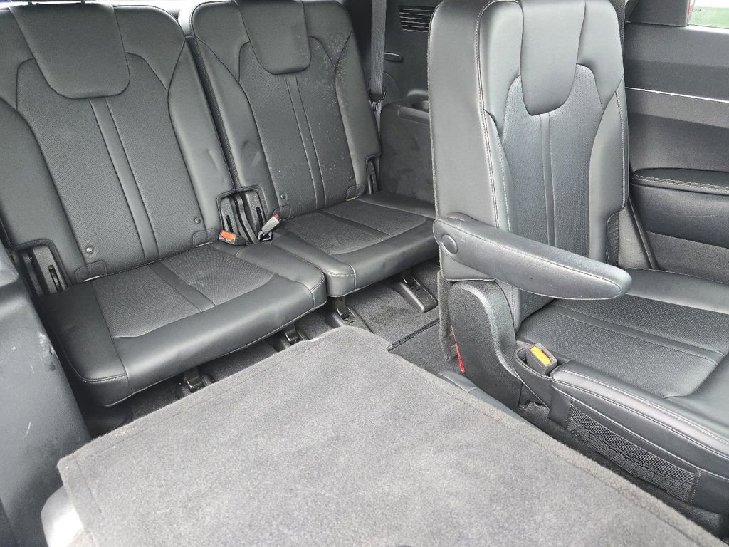Used 2023 Kia Sorento X-Line EX image 21